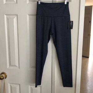 Onzie high rise midi leggings NWT